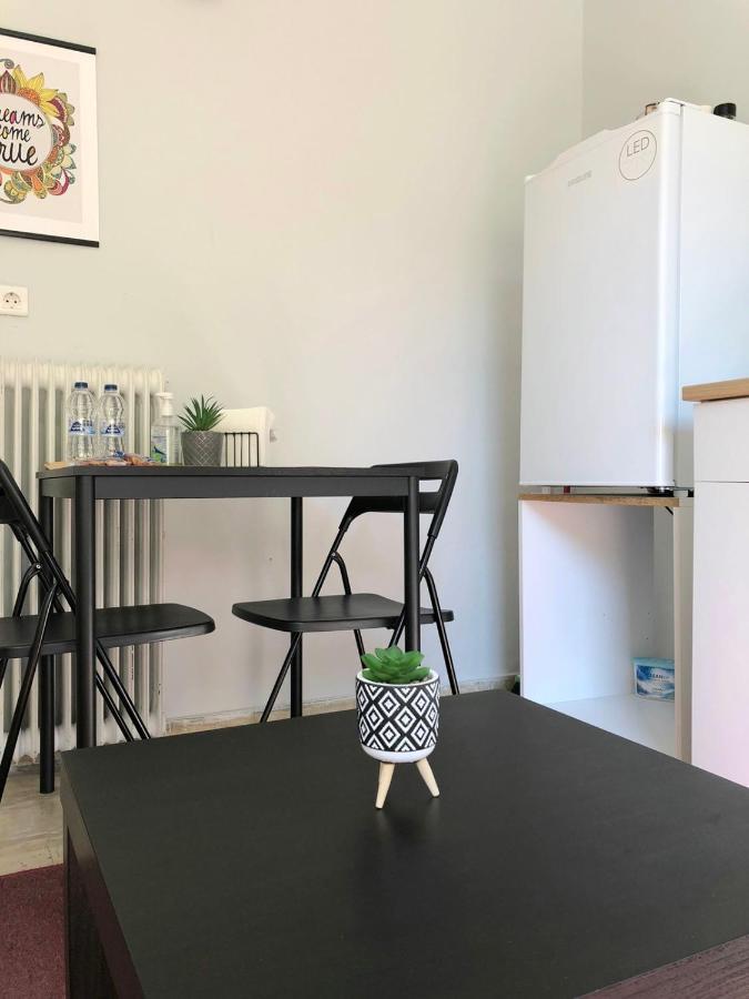 Lysandros Comfortable Apartments In Athens, Near The Metro Екстер'єр фото