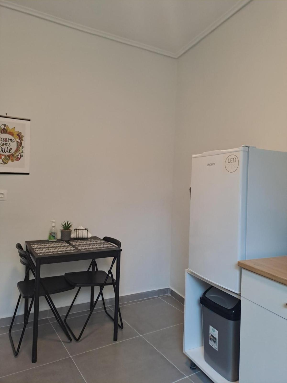 Lysandros Comfortable Apartments In Athens, Near The Metro Екстер'єр фото